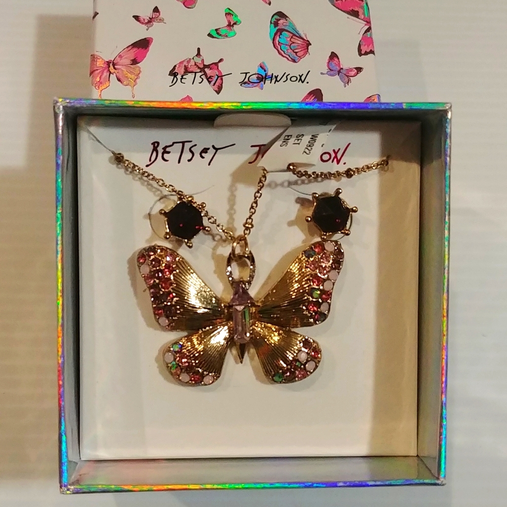 NWT Betsey Johnson Butterfly Necklace and Stud Earrings Set